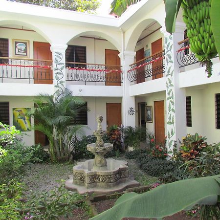 Hotel Villa Serena Escalon Сан-Сальвадор Экстерьер фото