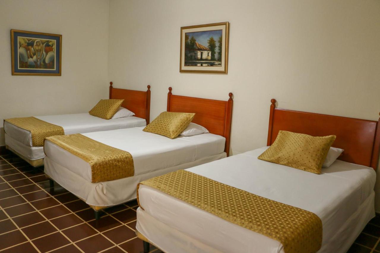 Hotel Villa Serena Escalon Сан-Сальвадор Экстерьер фото