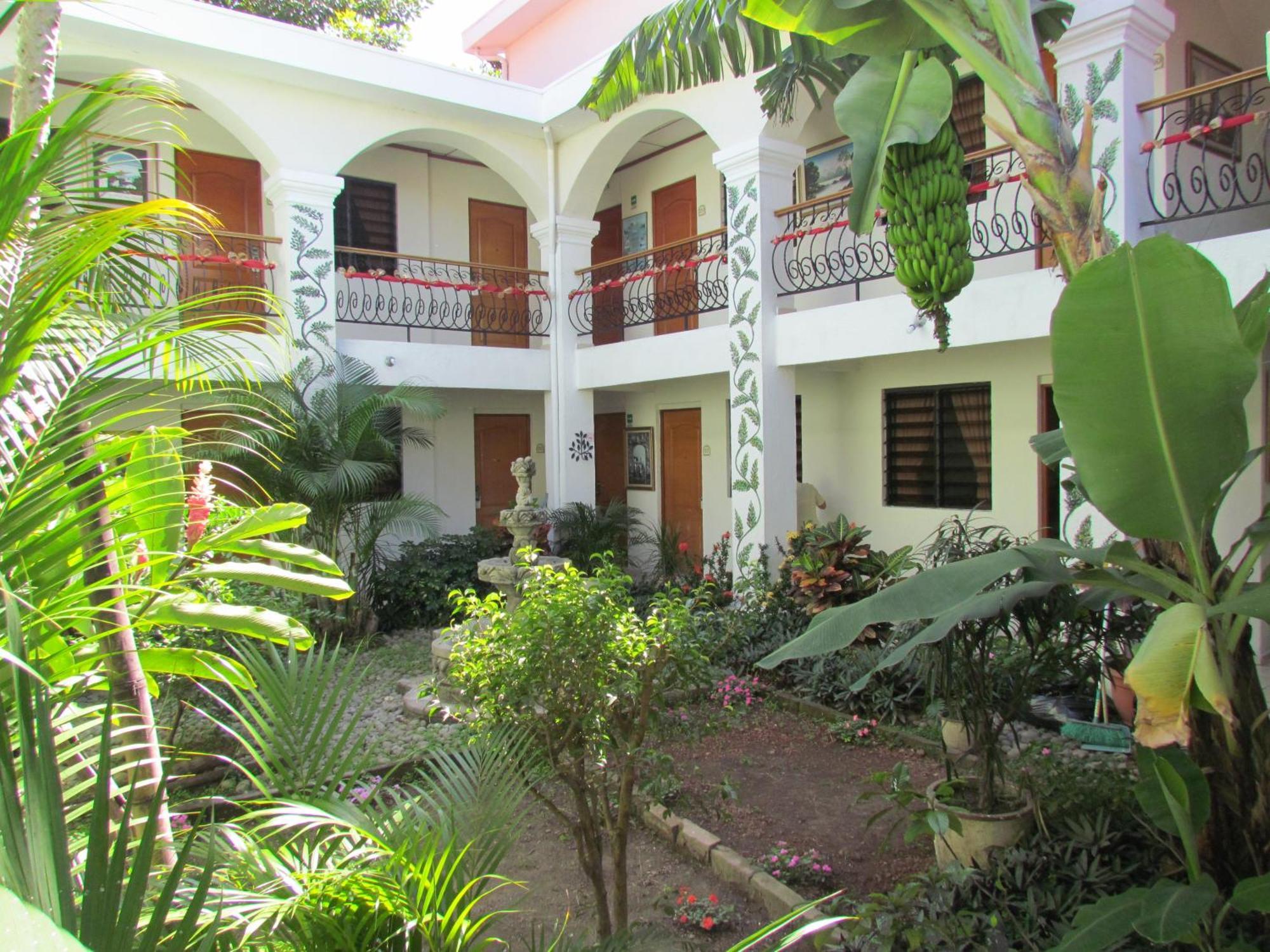 Hotel Villa Serena Escalon Сан-Сальвадор Экстерьер фото